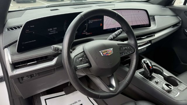 Certified 2025 Cadillac XT4 Premium Luxury AWD/4WD image 44
