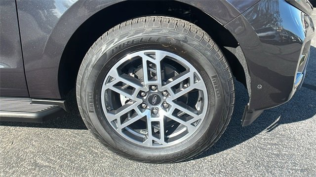 New 2025 Ford Expedition Active image 8