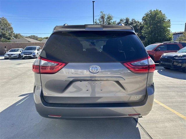 Used 2020 Toyota Sienna LE image 6