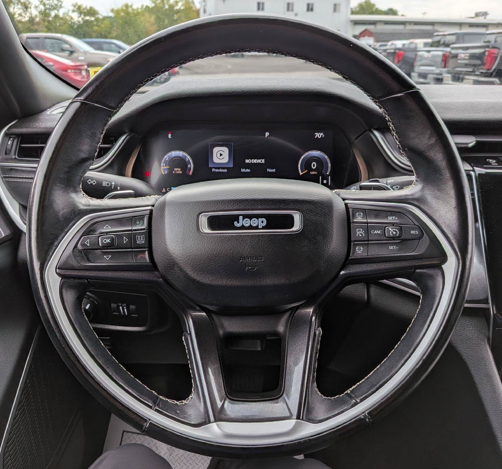 Used 2021 Jeep Grand Cherokee L Laredo AWD/4WD image 15