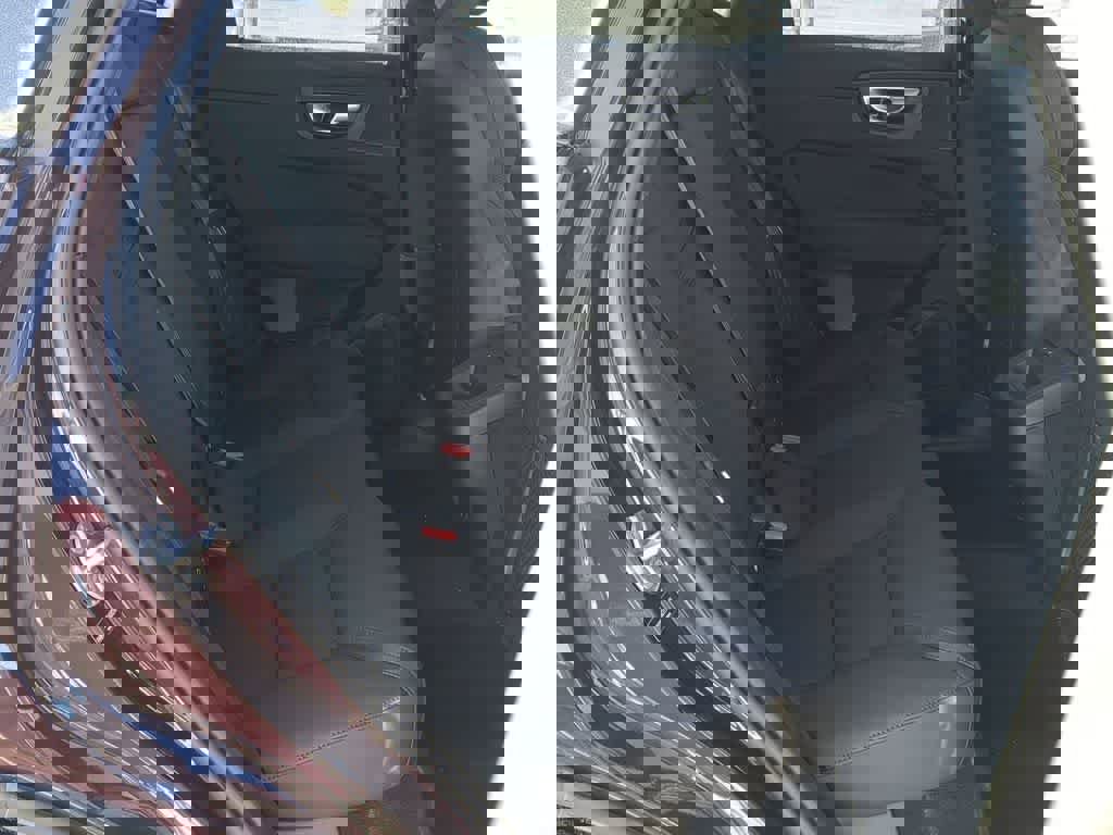 New 2026 Volvo XC60 B5 Plus w/ Protection Package Premier image 18