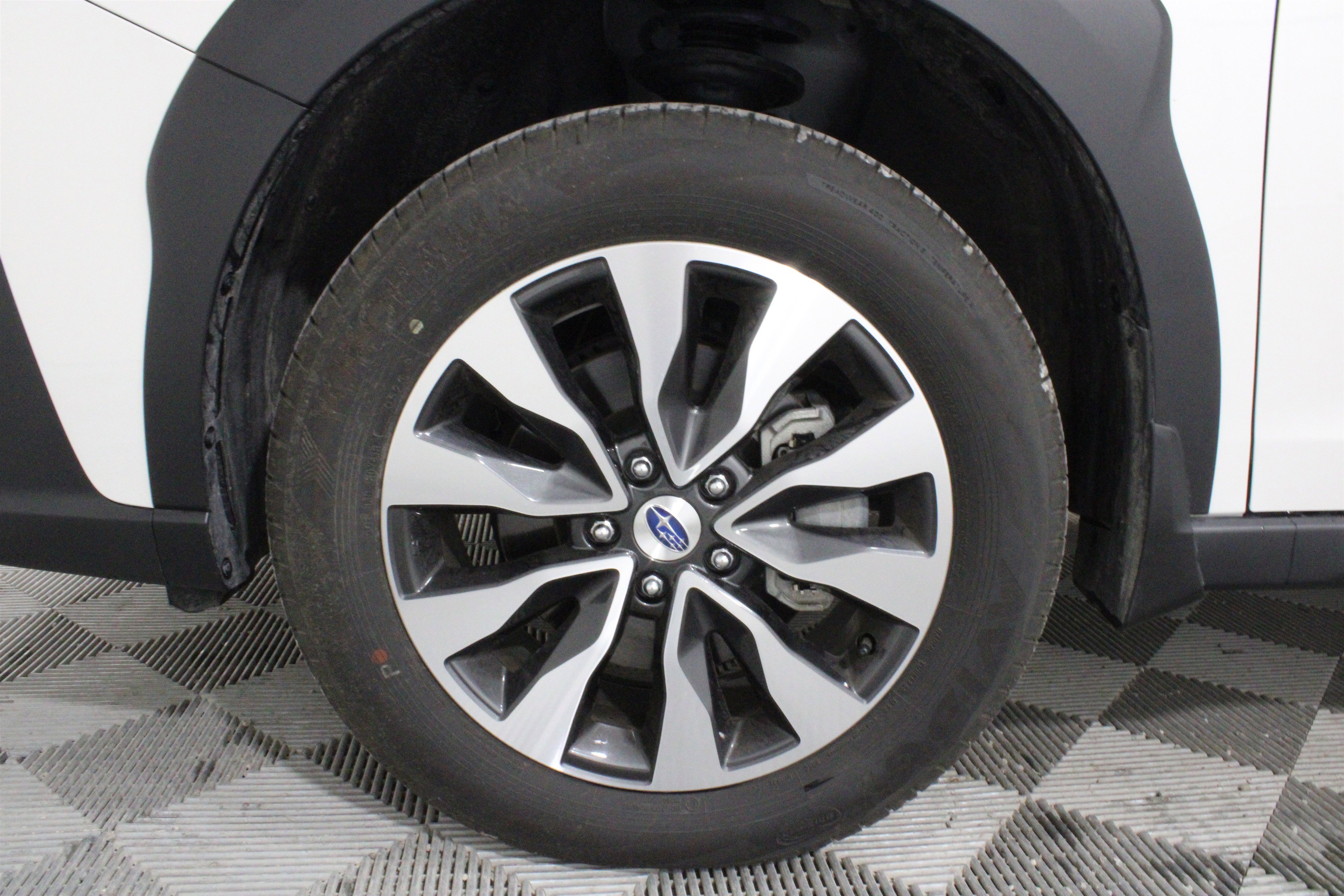 Certified 2025 Subaru Outback Limited AWD/4WD image 33