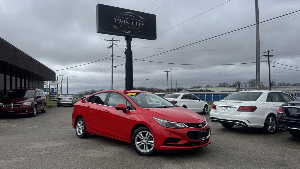 Used 2016 Chevrolet Cruze LT image 1