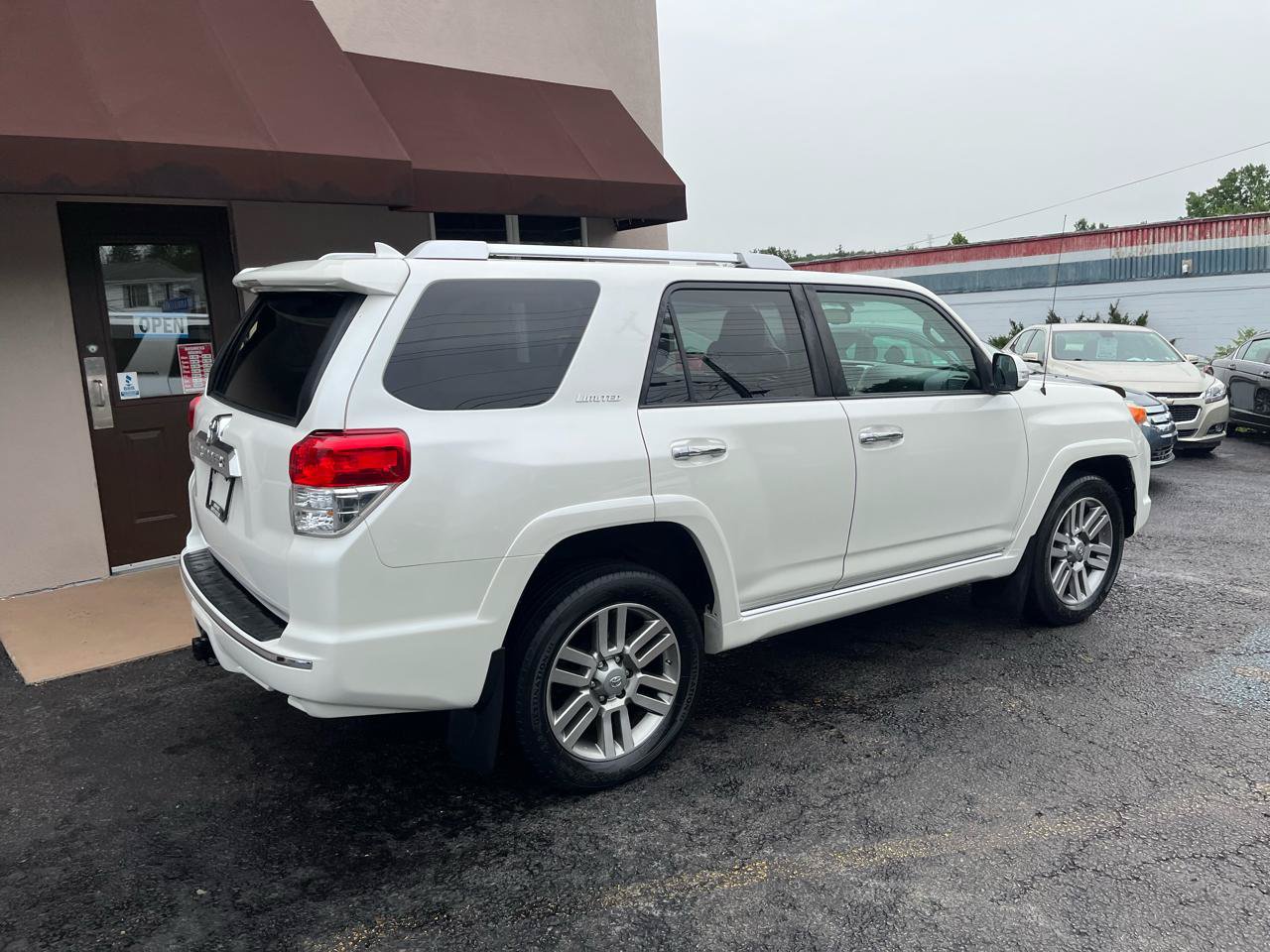 Used 2010 Toyota 4Runner Limited AWD/4WD image 5