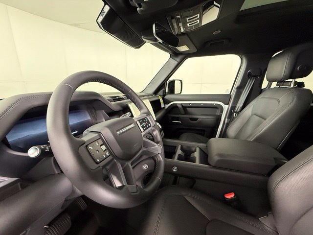 New 2026 Land Rover Defender 110 X-Dynamic SE AWD/4WD image 17