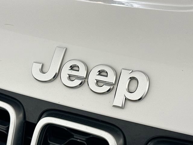 Used 2018 Jeep Grand Cherokee Limited AWD/4WD image 24