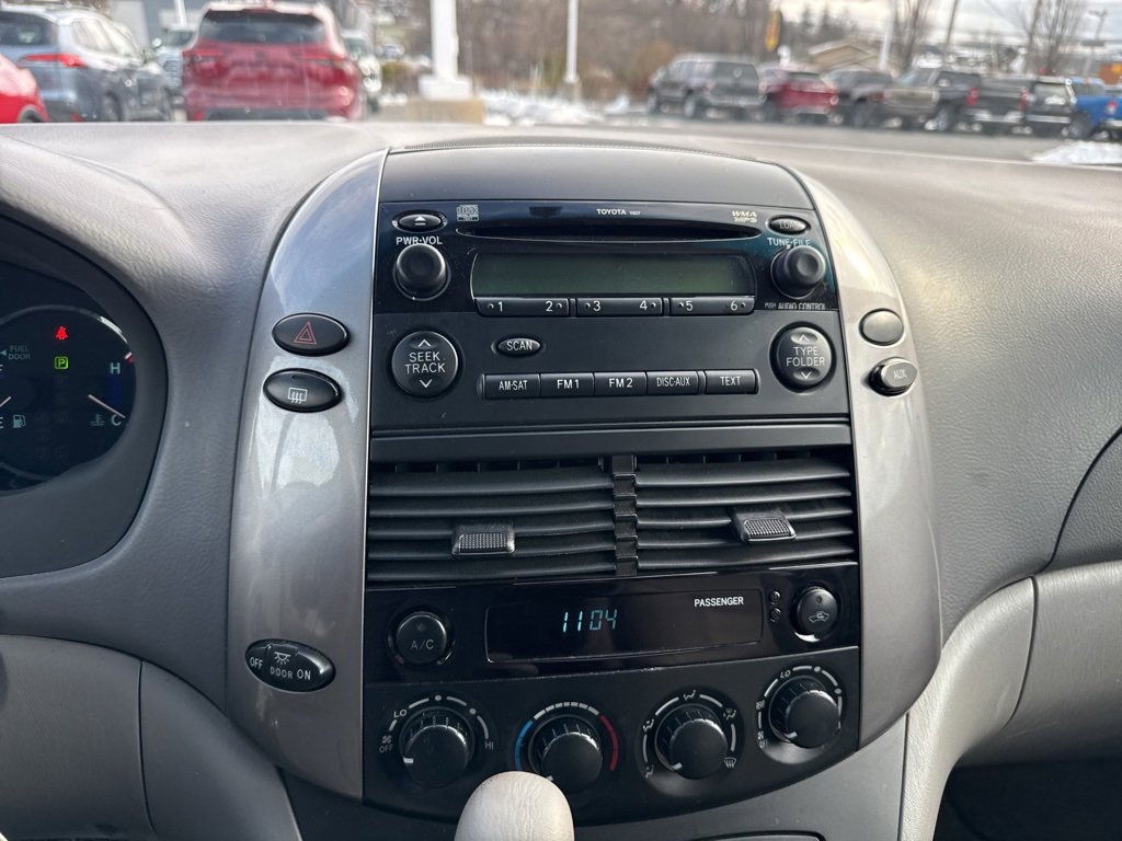 Used 2009 Toyota Sienna LE image 11