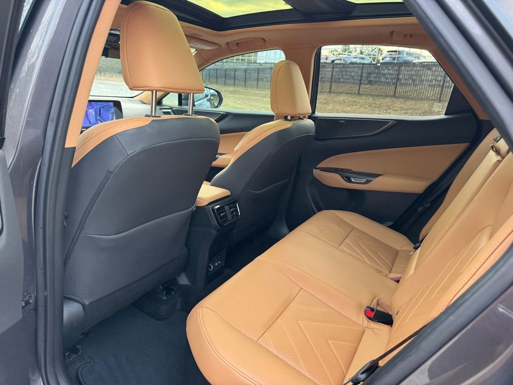 Used 2024 Lexus NX 300h AWD w/ Luxury Package image 29