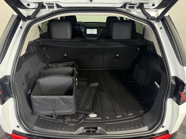 Certified 2025 Land Rover Discovery Sport S AWD/4WD image 17