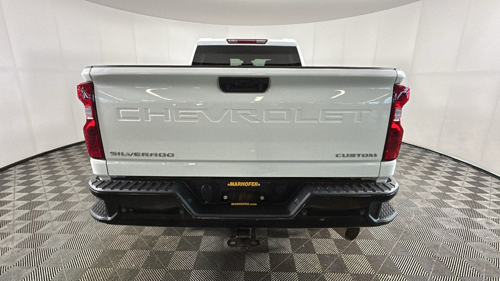 Used 2024 Chevrolet Silverado 2500 Custom w/ Custom Value Package AWD/4WD image 4