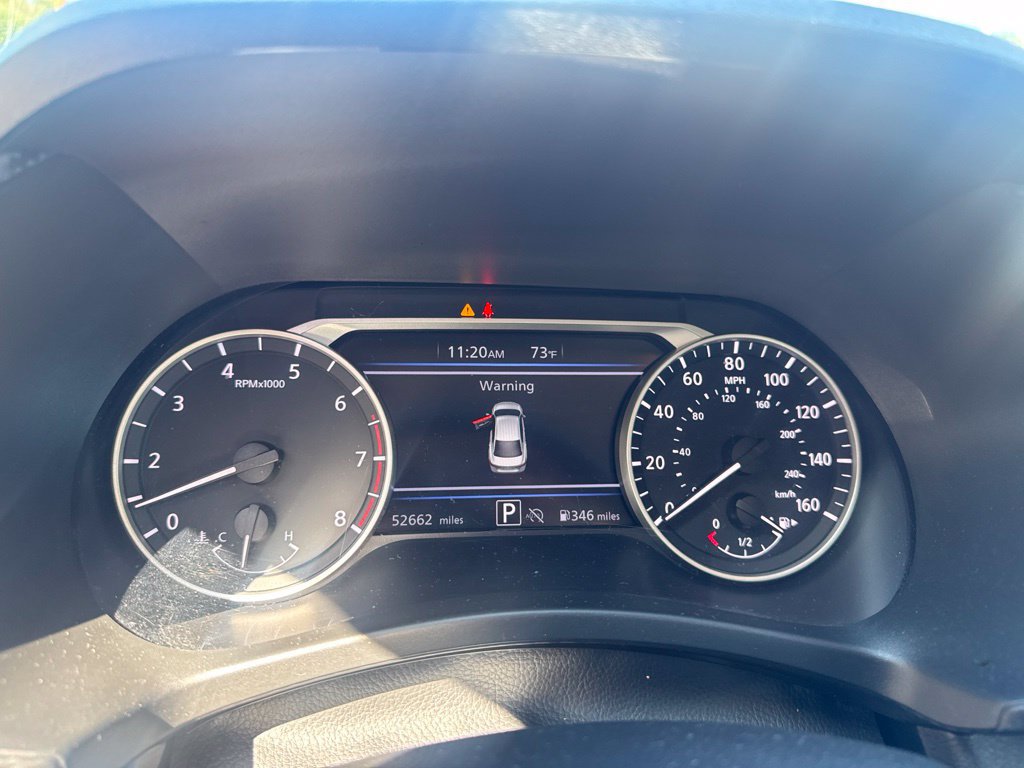 Used 2024 Nissan Sentra SR w/ SR Premium Package FWD image 8