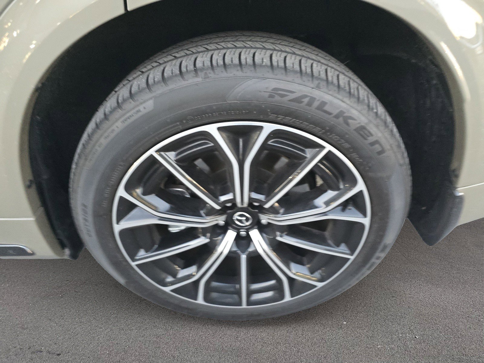 Used 2025 MAZDA CX-70 3.3 Turbo S w/ Premium Package image 25