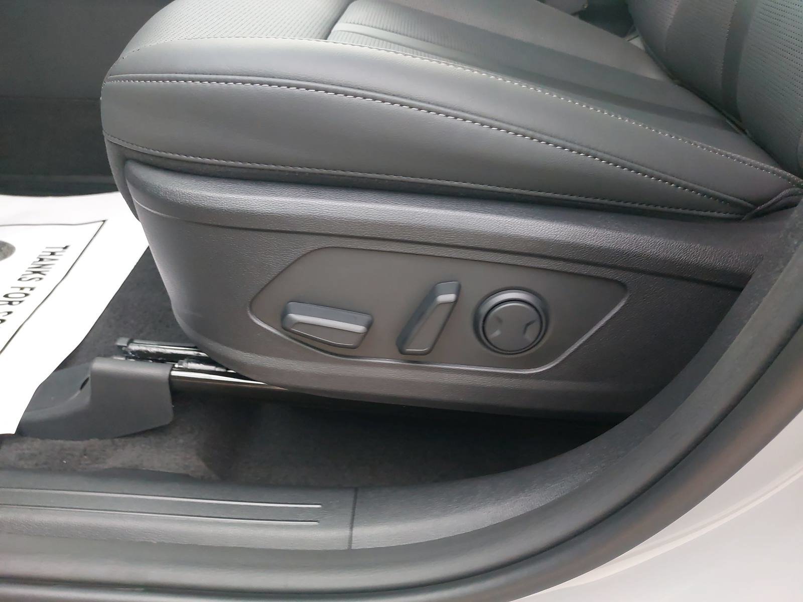 New 2026 Kia Sorento S w/ S Panoramic Sunroof Package FWD image 30