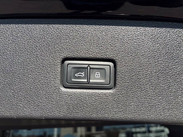Used 2020 Audi SQ8 Prestige w/ Prestige Package AWD/4WD image 46