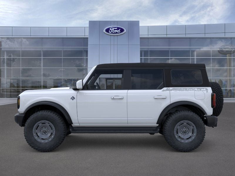New 2025 Ford Bronco Outer Banks w/ Sasquatch Package AWD/4WD image 3