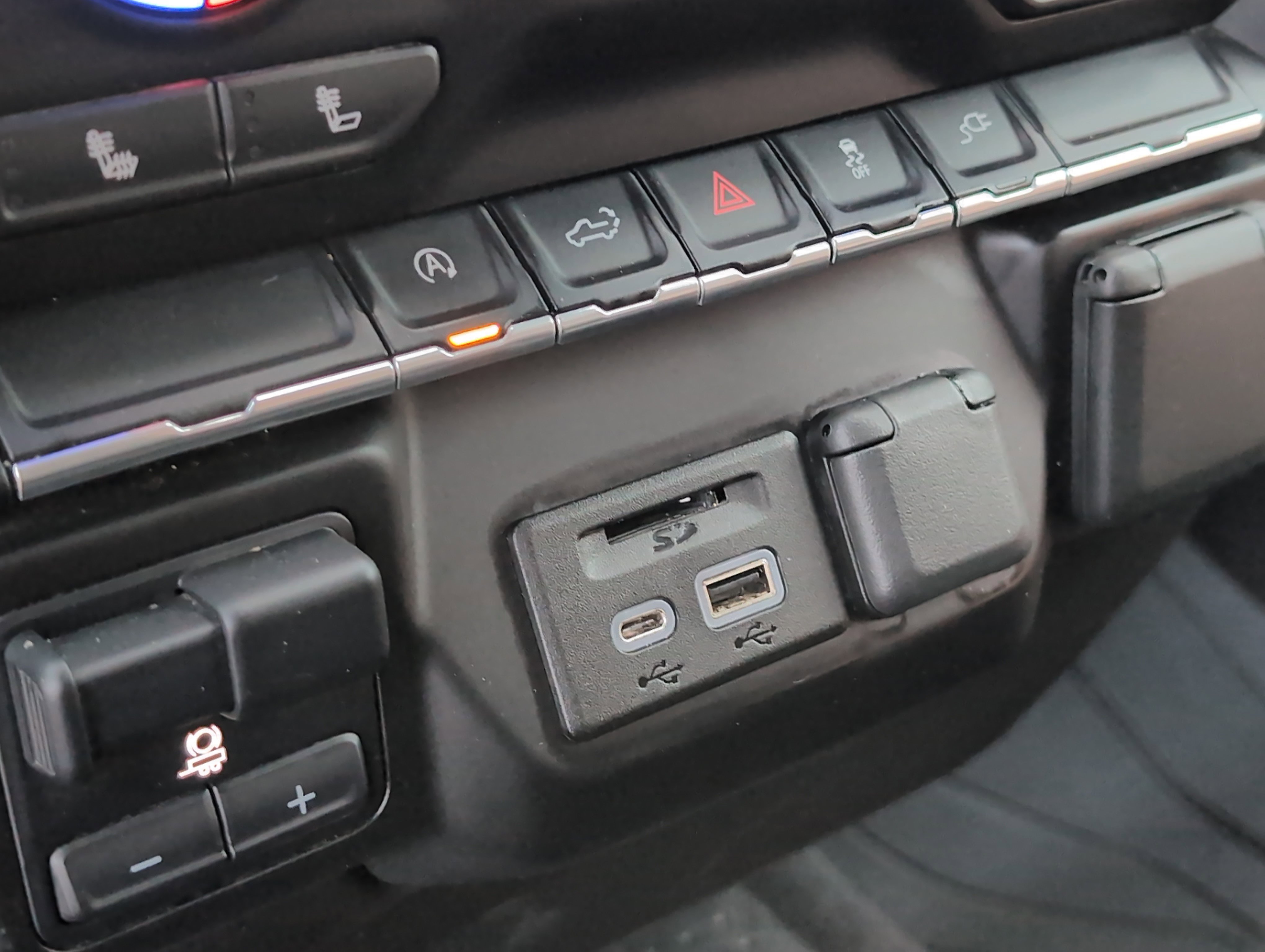 Used 2022 Chevrolet Silverado 1500 LT w/ Texas Edition Plus image 17