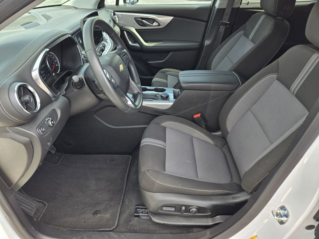 Used 2025 Chevrolet Blazer LT AWD/4WD image 14
