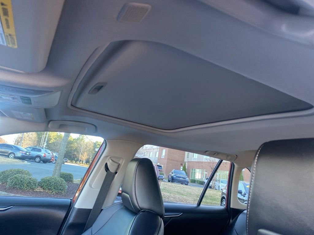 Used 2023 Toyota RAV4 XLE Premium image 14