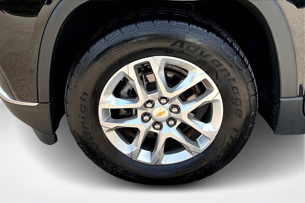 Used 2021 Chevrolet Traverse LT image 33