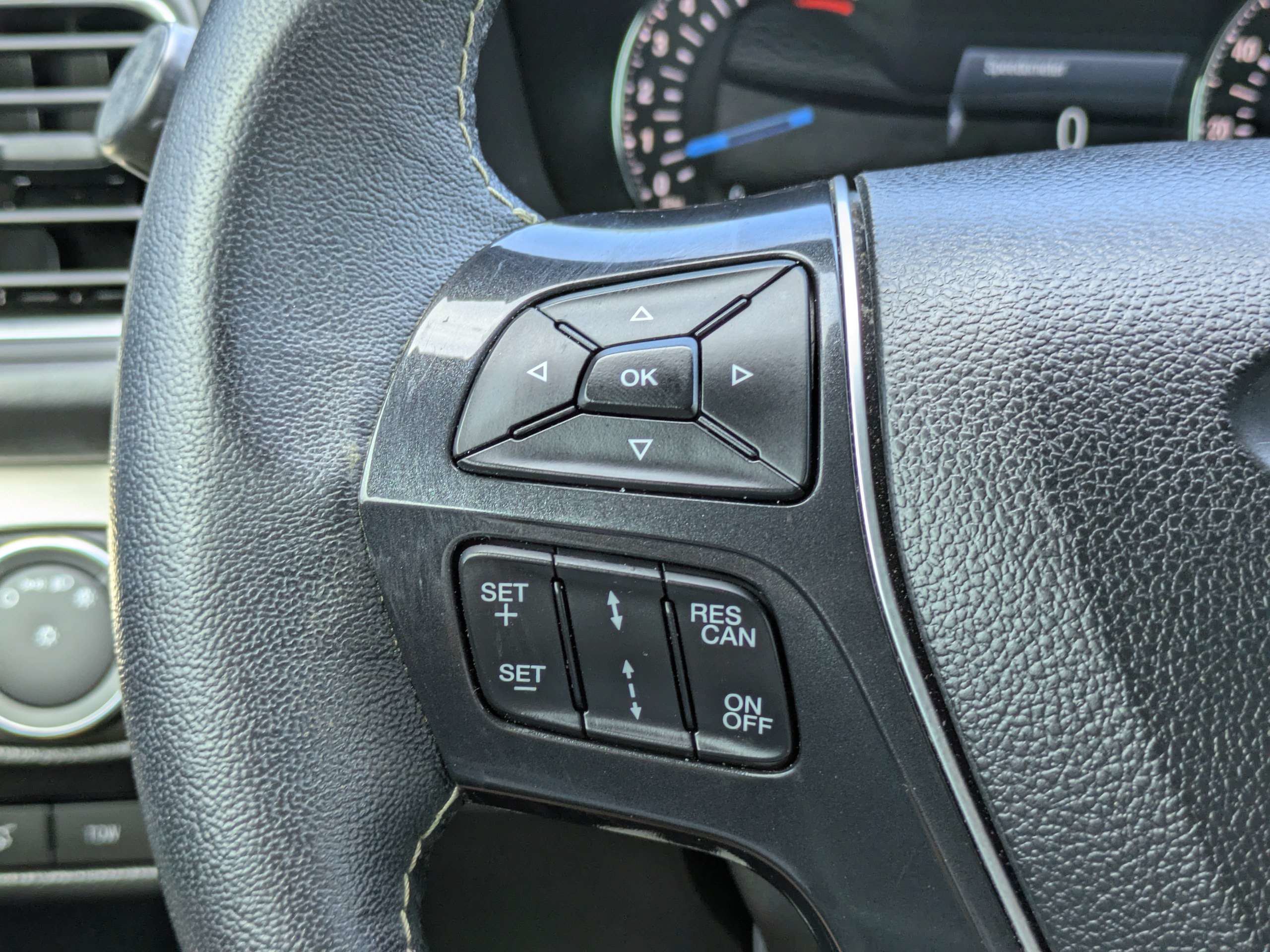 Used 2017 Ford Explorer Platinum AWD/4WD image 27