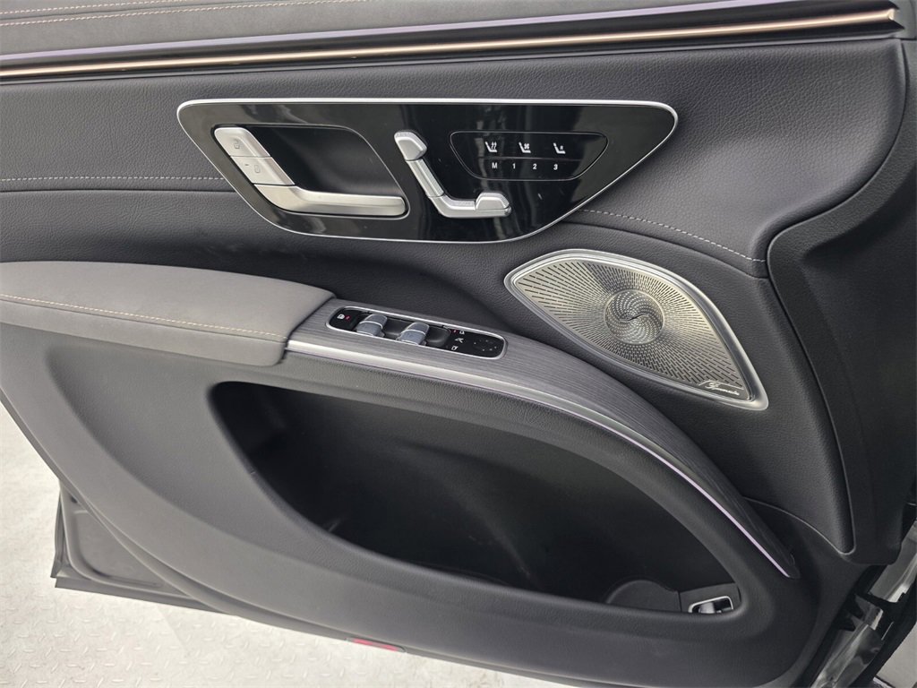 Certified 2023 Mercedes-Benz EQS 580 4MATIC SUV image 24