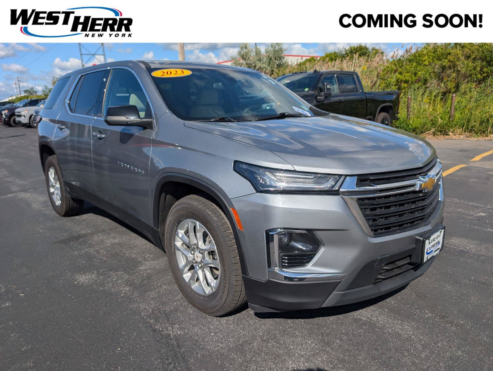 Used 2023 Chevrolet Traverse LS