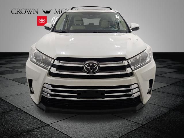 Used 2017 Toyota Highlander Limited image 2