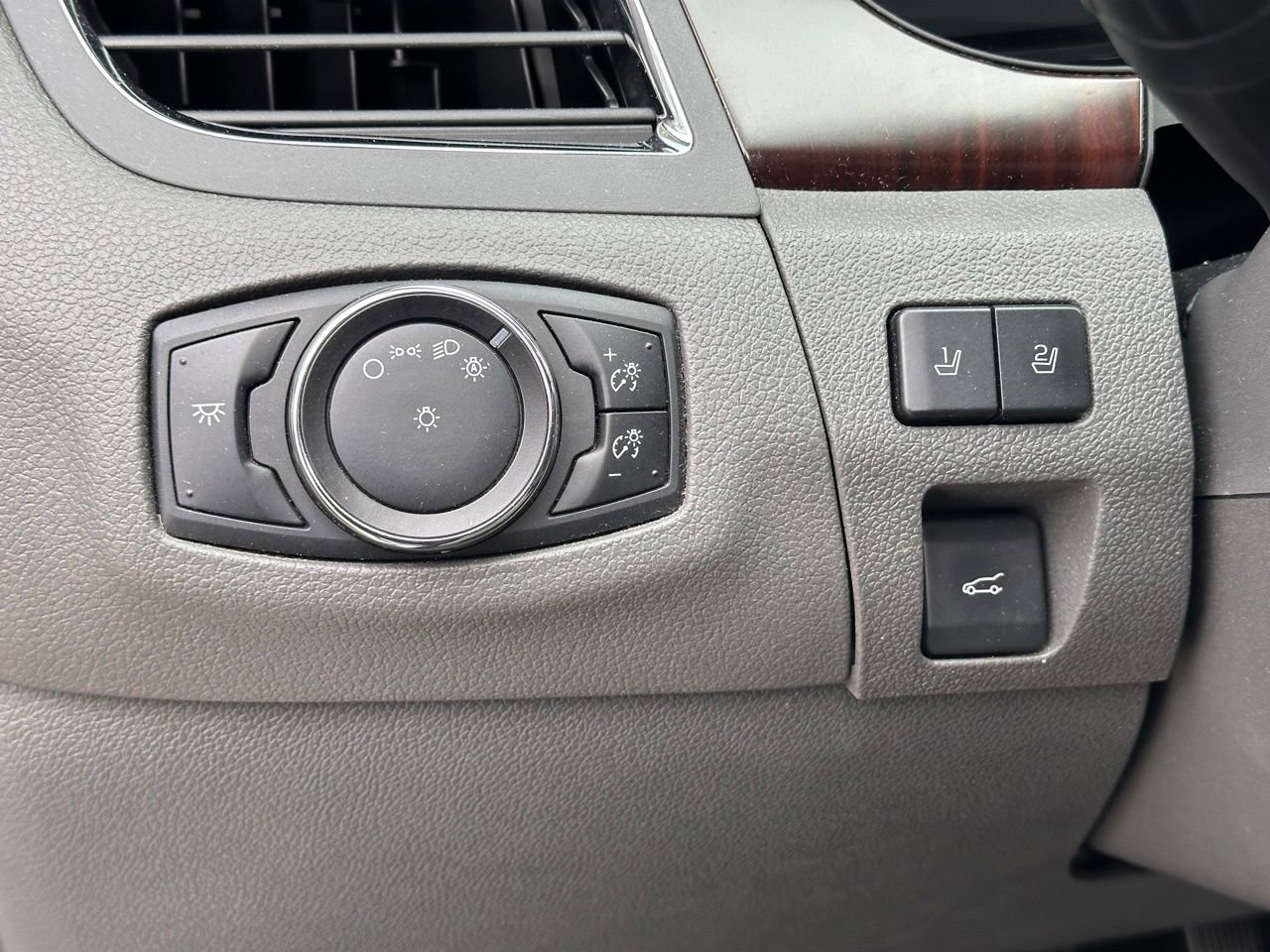 Used 2013 Ford Edge Limited w/ Driver Entry Pkg image 20