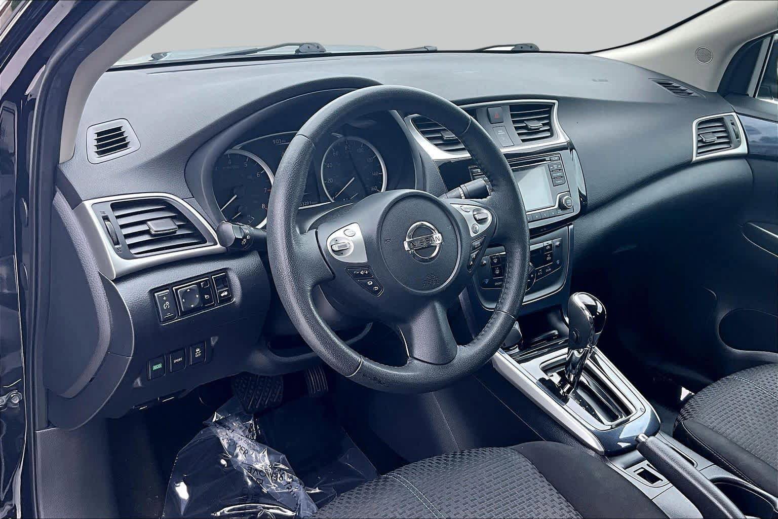 Used 2018 Nissan Sentra SR w/ SR Midnight Edition Package FWD image 18