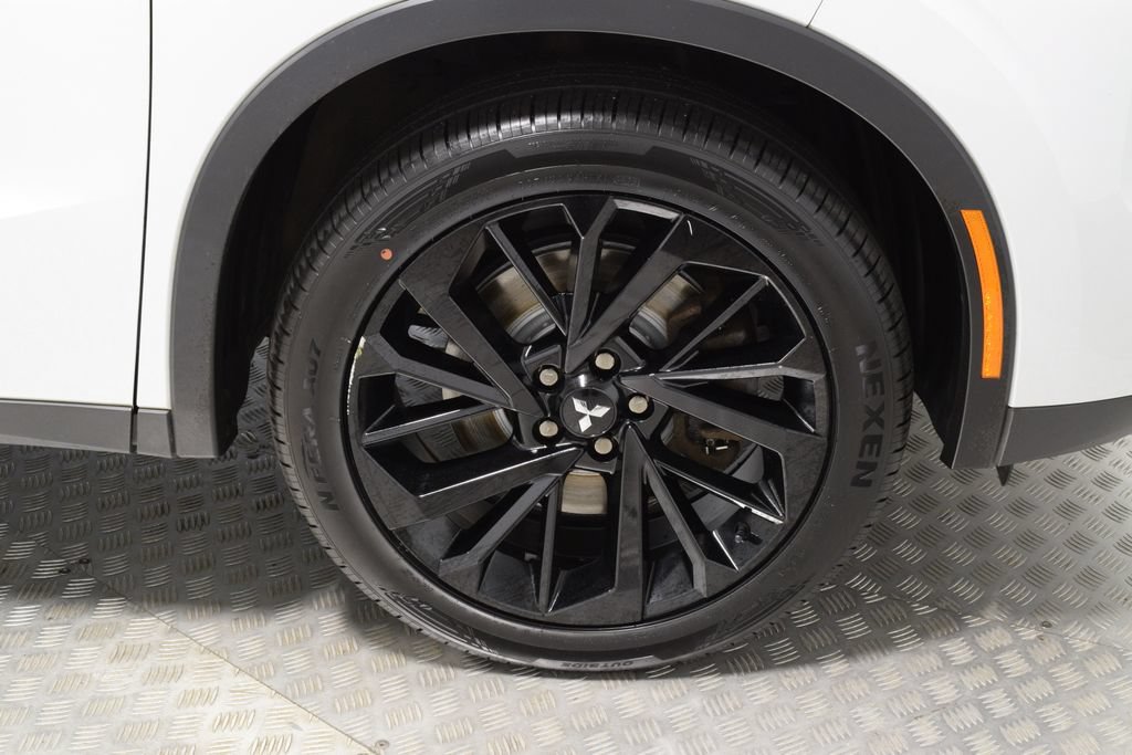 Used 2023 Mitsubishi Outlander SE AWD/4WD image 37