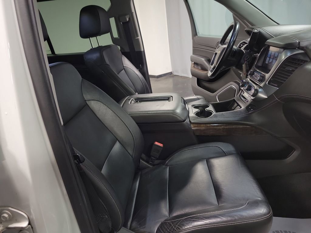 Used 2020 Chevrolet Suburban LT image 26