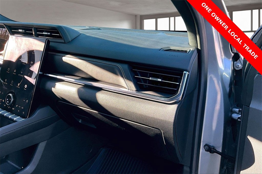 Used 2025 GMC Terrain Elevation w/ Elevation Premium Package image 17