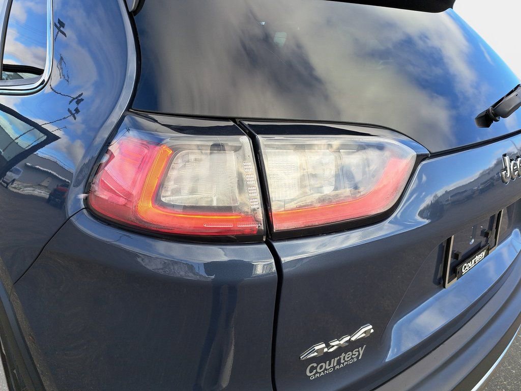 Used 2020 Jeep Cherokee Limited image 36