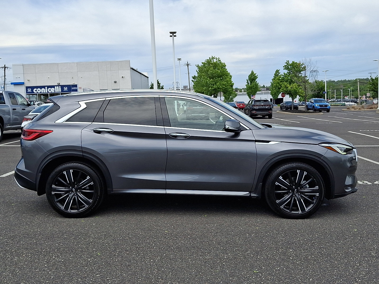 Used 2023 INFINITI QX50 Sensory AWD/4WD image 7