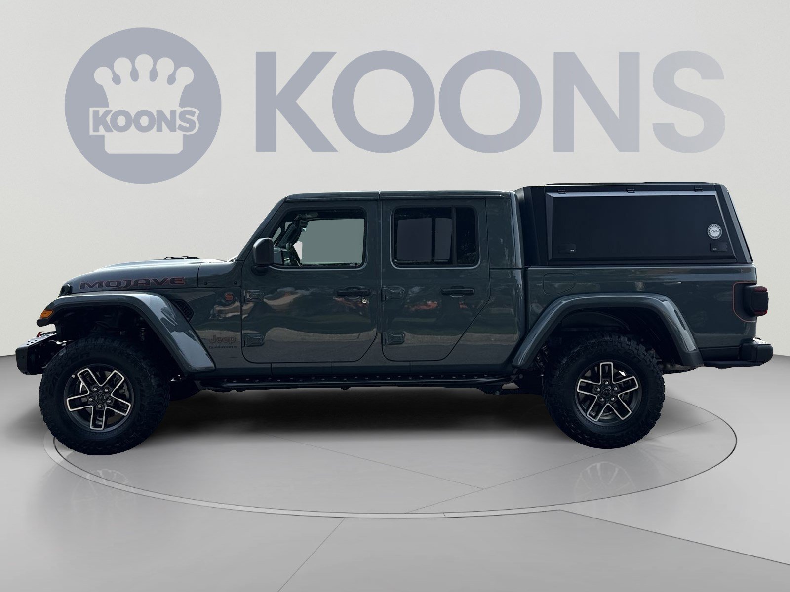 Used 2025 Jeep Gladiator Mojave AWD/4WD image 2