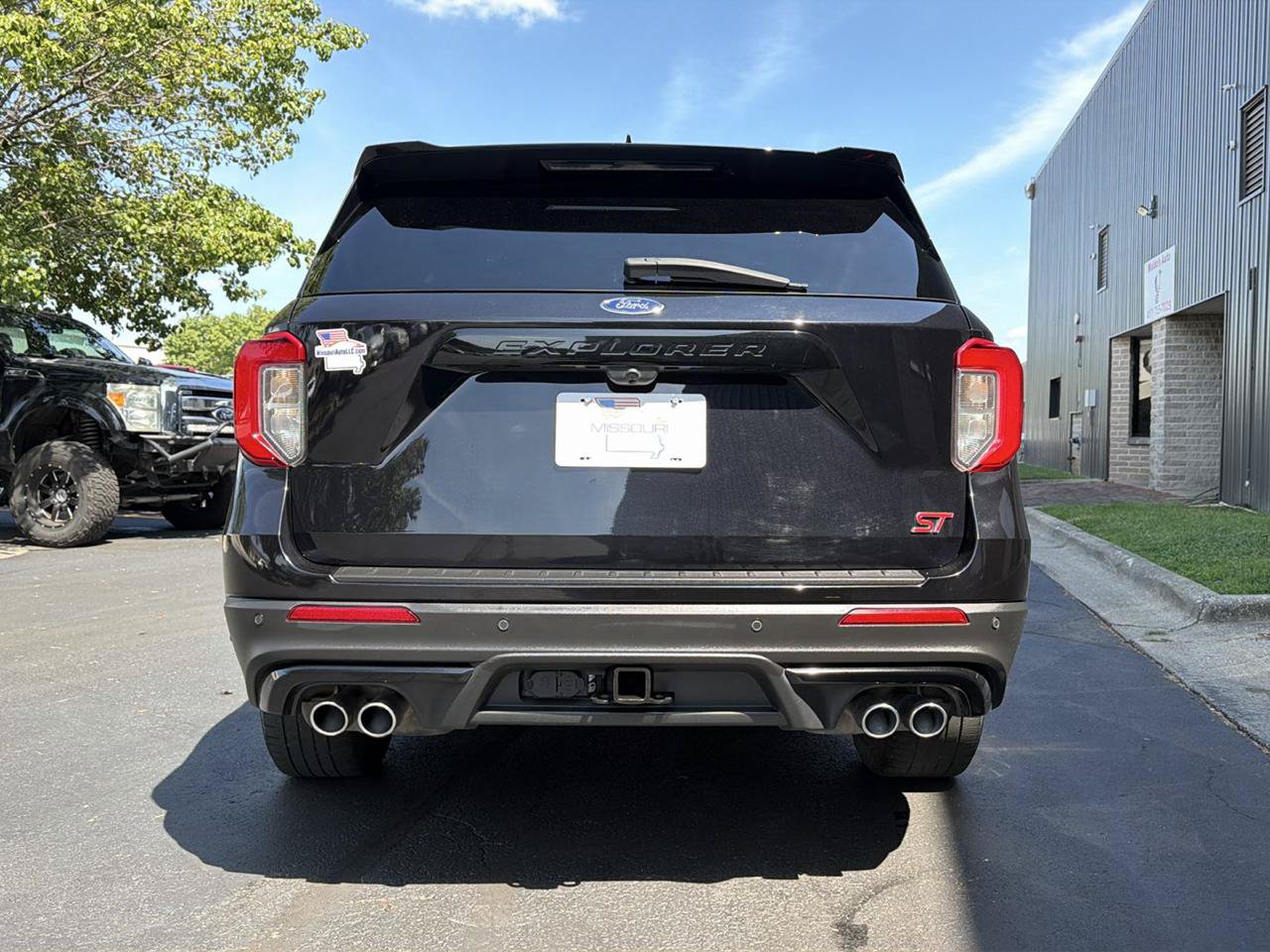 Used 2020 Ford Explorer ST w/ Premium Technology Package AWD/4WD image 4