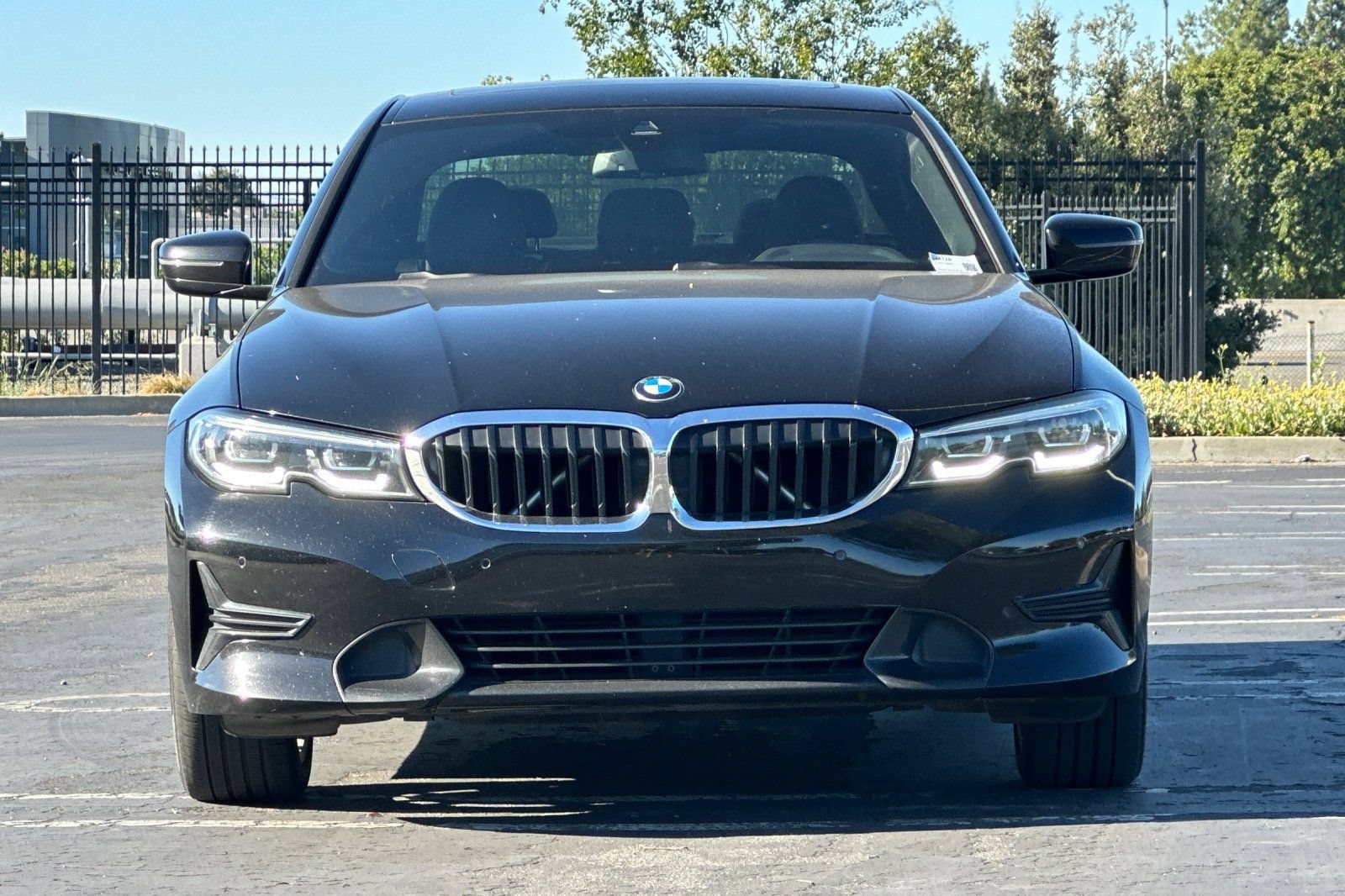 Used 2022 BMW 330i Sedan w/ Driving Assistance Package RWD image 9