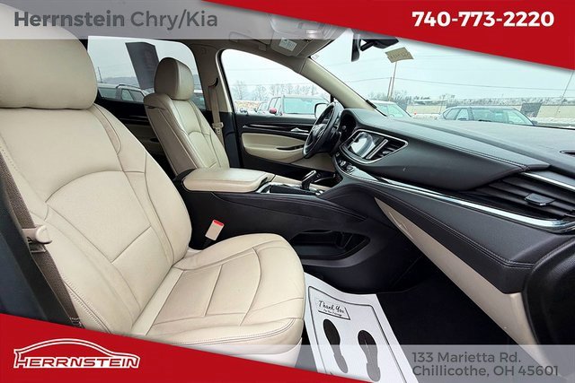 Used 2021 Buick Enclave Essence image 27