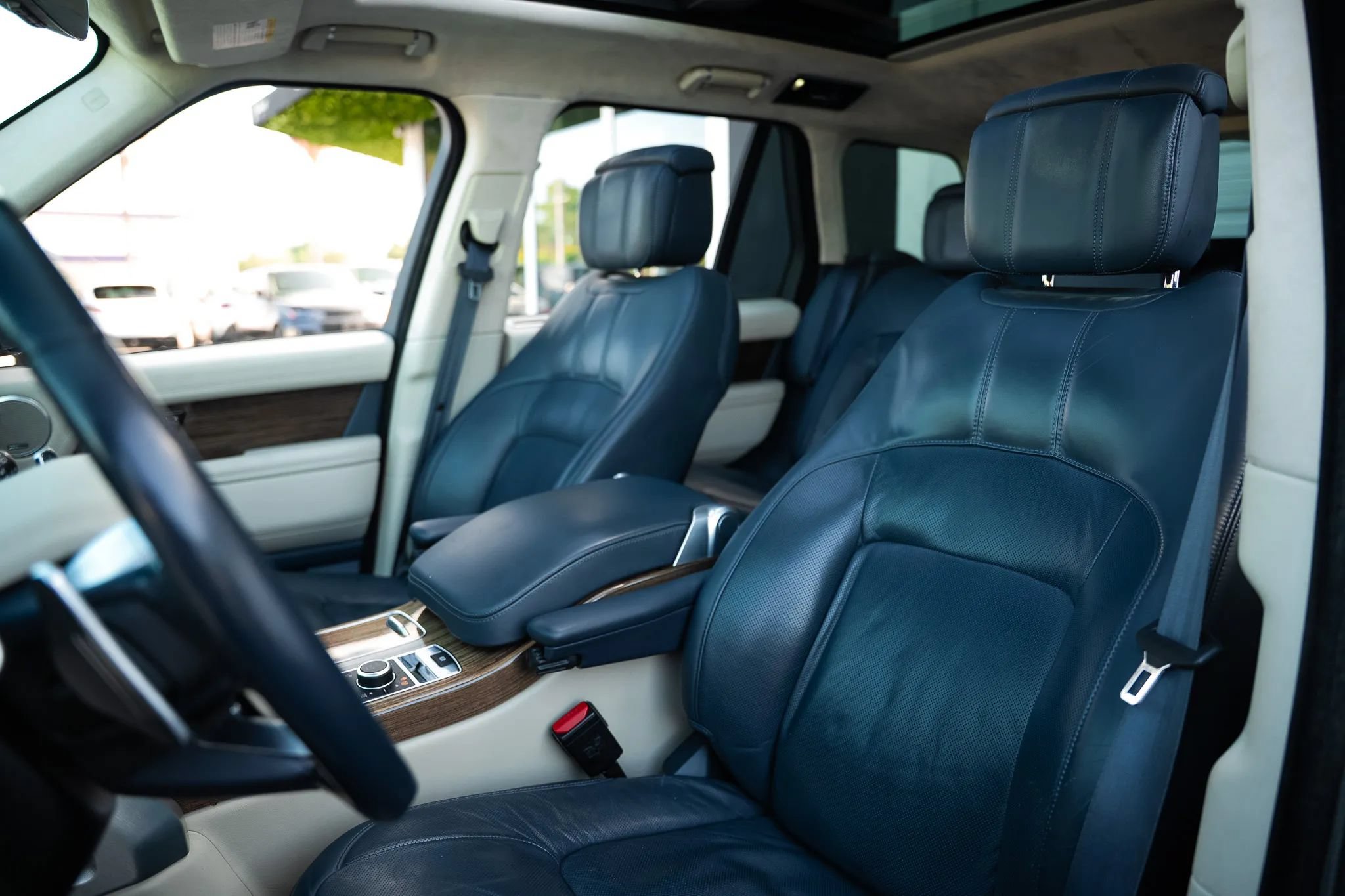 Used 2018 Land Rover Range Rover Autobiography AWD/4WD image 26