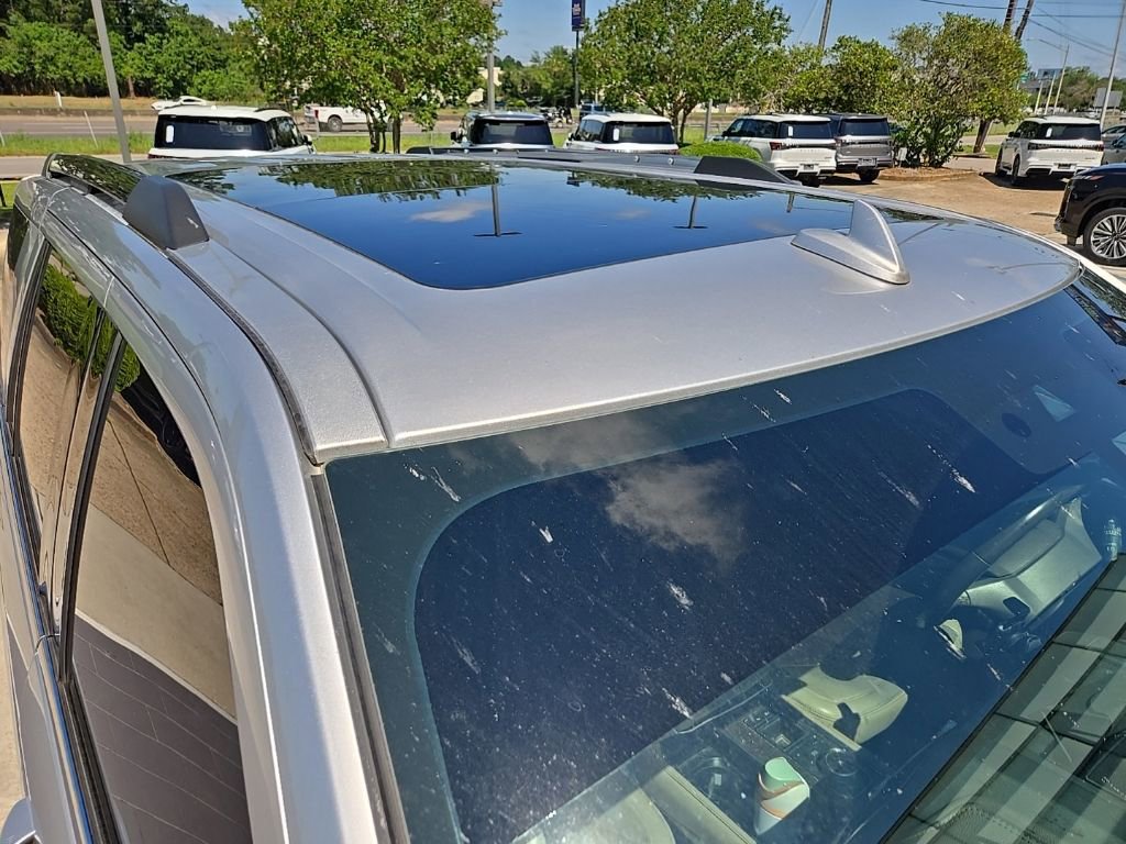 Used 2019 Ford Expedition Limited w/ Equipment Group 302A RWD image 5