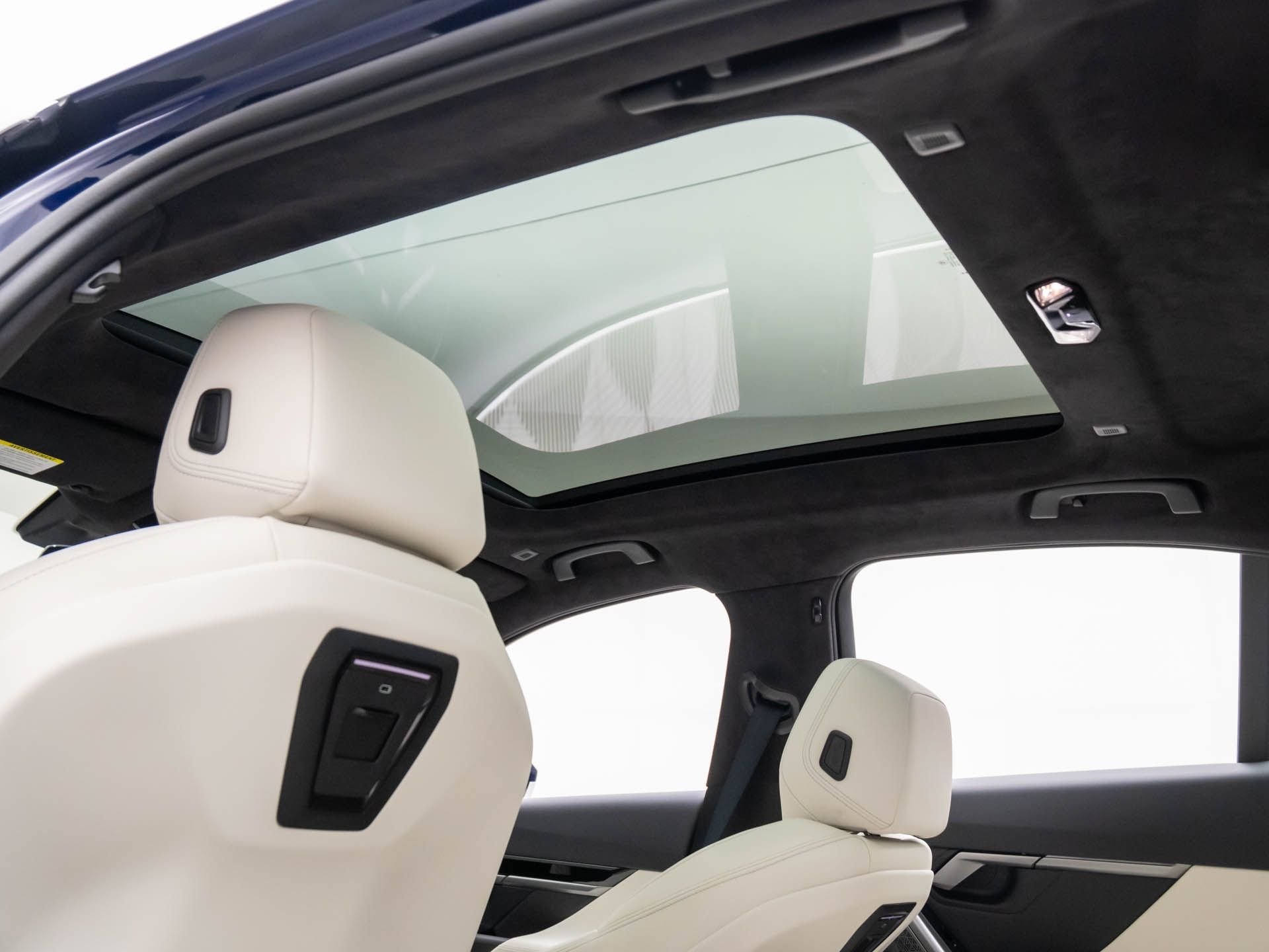New 2026 BMW 530i xDrive AWD/4WD image 18