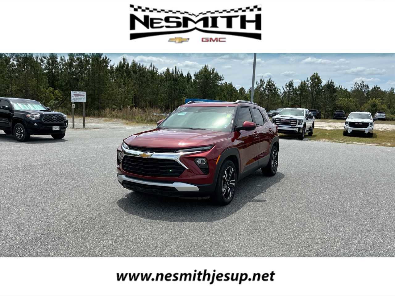 Used 2024 Chevrolet TrailBlazer LT w/ Convenience Package FWD image 1
