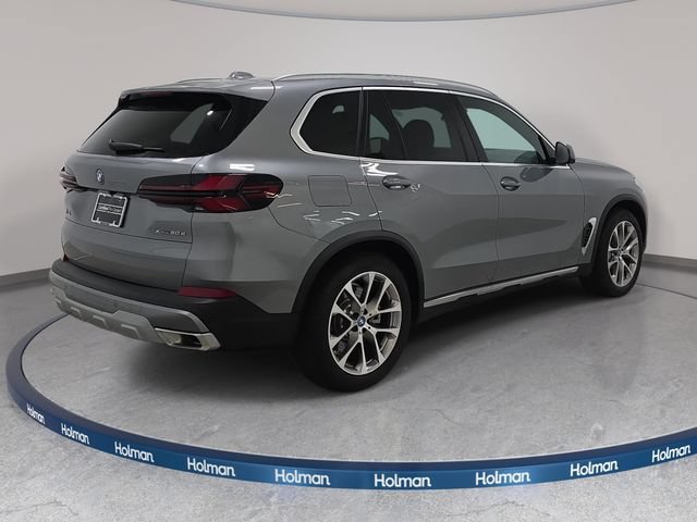 Used 2025 BMW X5 xDrive50e w/ Parking Assistance Package AWD/4WD image 5