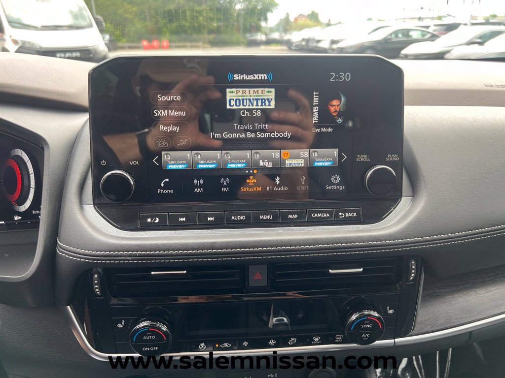 Used 2023 Nissan Rogue Platinum AWD/4WD image 11