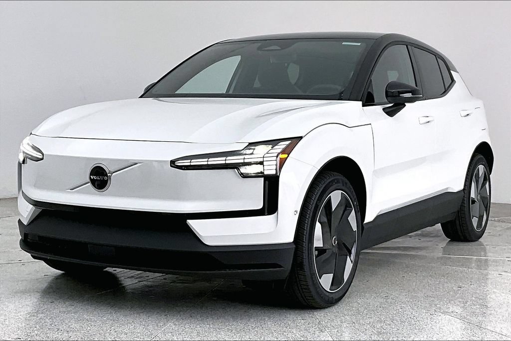 New 2026 Volvo EX30 Ultra w/ Protection Package AWD/4WD image 2