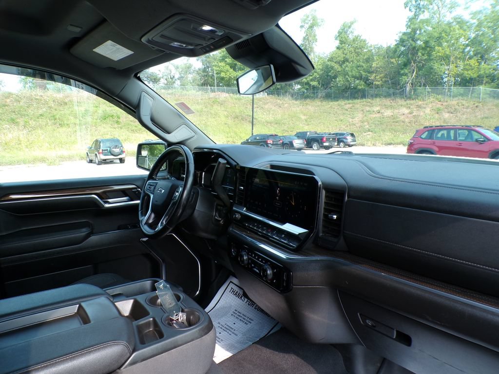 Used 2024 Chevrolet Silverado 1500 RST w/ Protection Package AWD/4WD image 12
