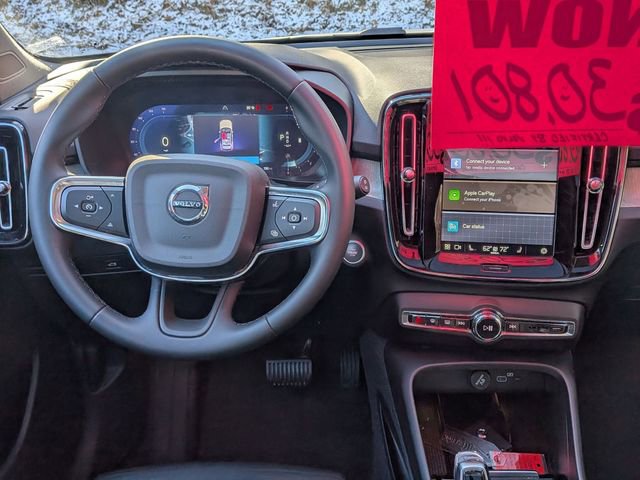 Certified 2023 Volvo XC40 B5 Plus image 17
