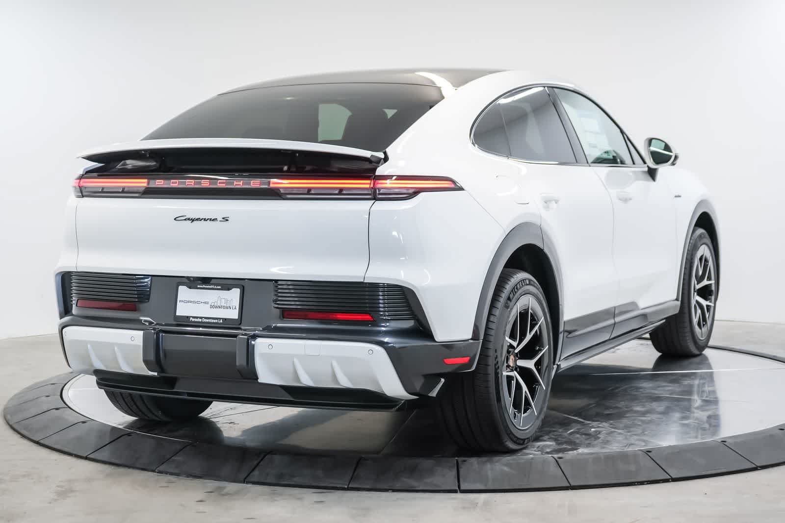 New 2026 Porsche Cayenne S AWD/4WD image 9