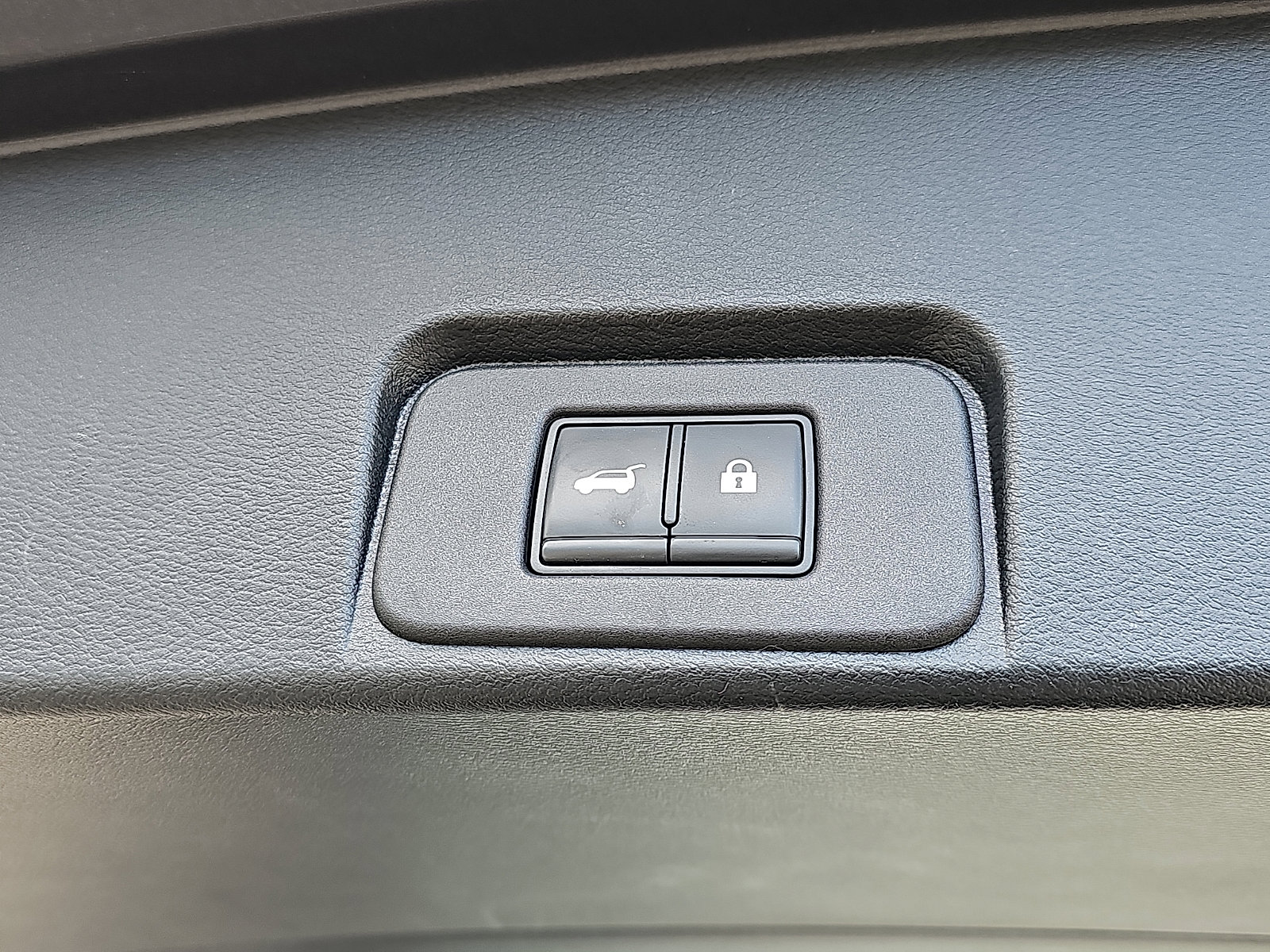 Certified 2021 Nissan Rogue SV w/ Premium Package image 30