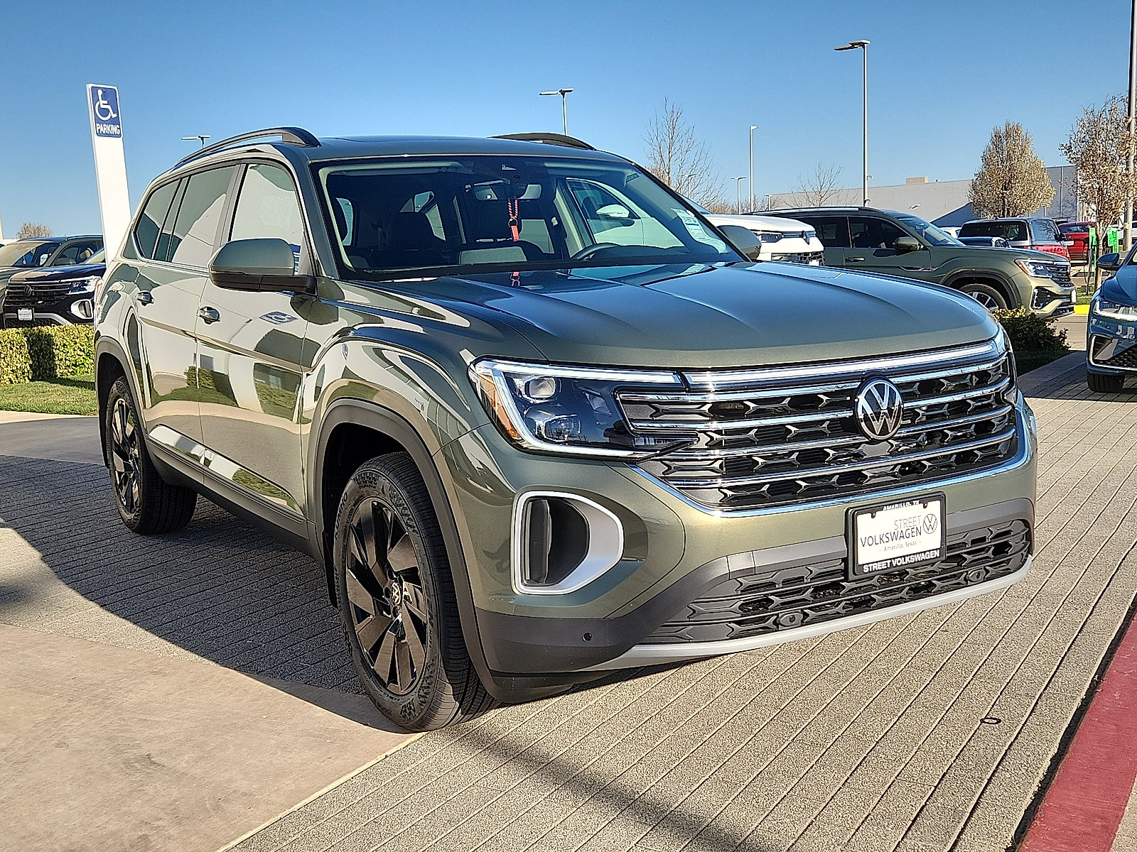 New 2026 Volkswagen Atlas SE image 6